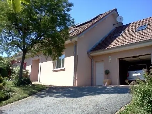 joli maison année 2000  à Vyans le val