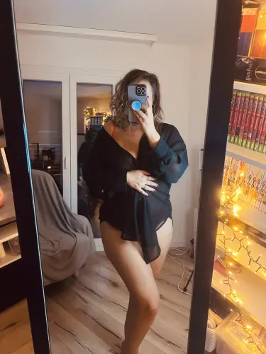Princesse cherche esclave financier idéal à Lausanne