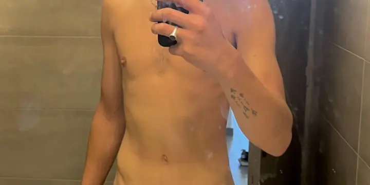 Jeune homme de 28 ans bisexuel ouvert d’esprit Tbm