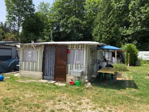 Caravane fixe à la Chaux-de-Fonds