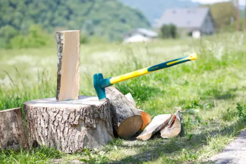 GRATUIT Je coupe et fend votre bois de chauffage à Lausanne