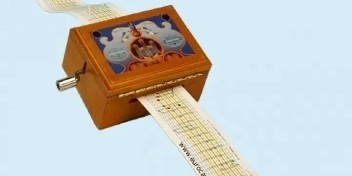 Orgue manivelle en bois