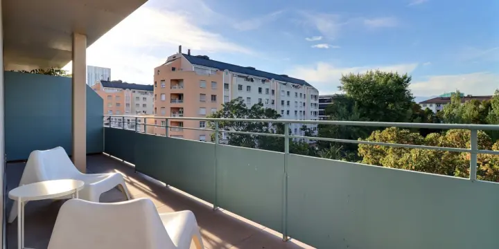 Magnifique 3.5 pièces avec chambrette entièrement meublé/Acacias