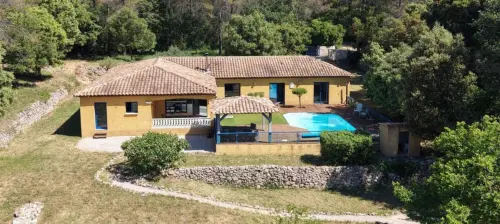 Particulier vend villa 178 m2 avec piscine sur plus de 7000 m2 de terrain, dans le sud de la FRANCE