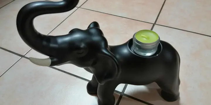 Grand éléphant Porte Bougies Partylite en céramique laquée
