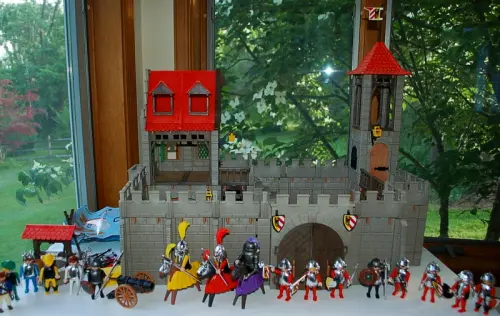 Château Fort PLAYMOBIL avec très nombreux chevaliers à Versoix