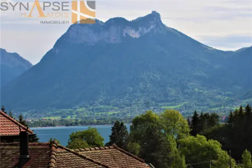 Superbe duplex 150m² vue lac d'Annecy à Genève