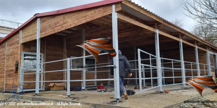 Écuries, Boxes Extérieurs & Abris pour Chevaux