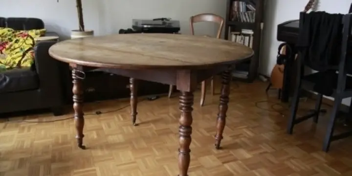 Table rustique en bois