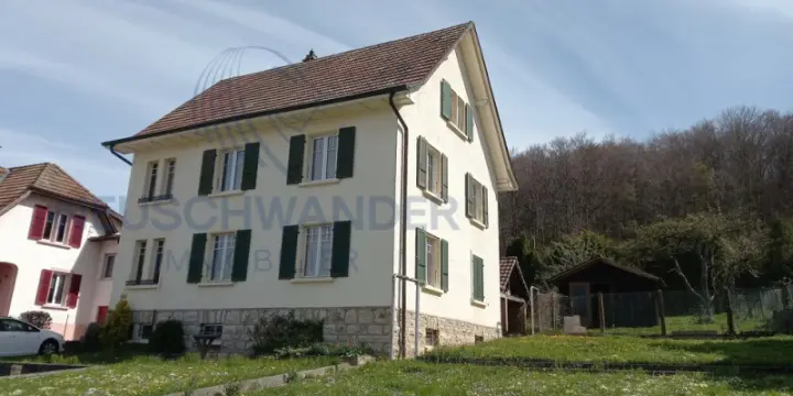 Située proche des commodités et très bien entretenue