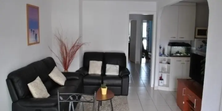 Appartement traversant 4 1/2 pièces de 9