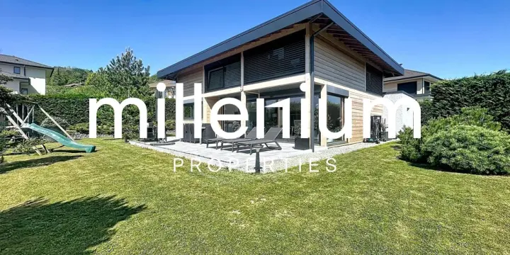 Maison contemporaine avec vue panoramique