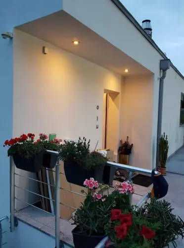 Nous Offrons Notre services de Maçonnerie & Peinture à les acacias