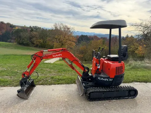 Location mini-pelle diesel IHI 12JX (1,2 tonne)