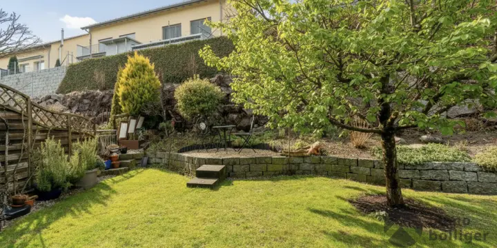 Stadtnahes Unikat - Oktagon mit Balkon und Garten