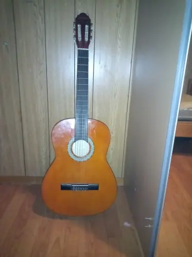 Guitare classique Giants à St-Maurice