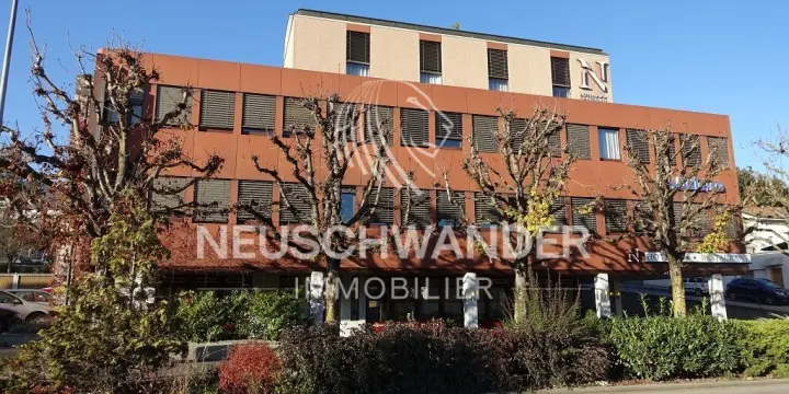 Situé dans le coeur de Delémont magnifique immeuble mixte