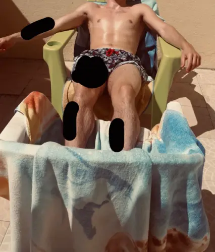 Jeune beau gosse de 22 ans à Yverdon-les-Bains