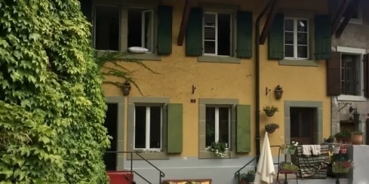 A louer appartement Rivaz une année