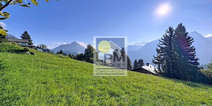 Terrain à bâtir spacieux et vue panoramique