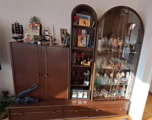 Magnifique Vaisselier à Ecublens