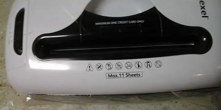 Destructeur de papier vendu dans son emballage