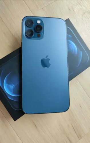 iPhone 12 Pro à Paris