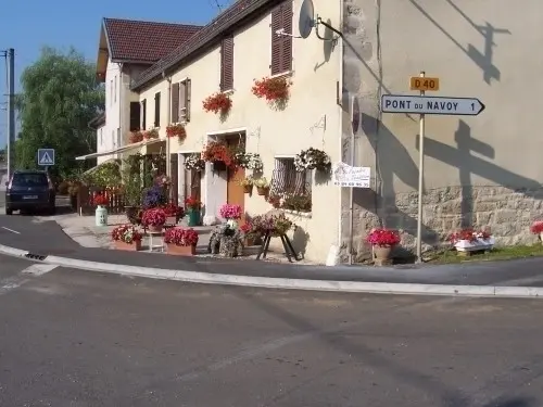 Ancienne ferme Jura Français à Monnet la ville