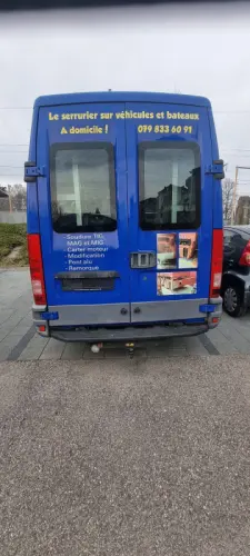 Fourgon et matériel de travail à Morges