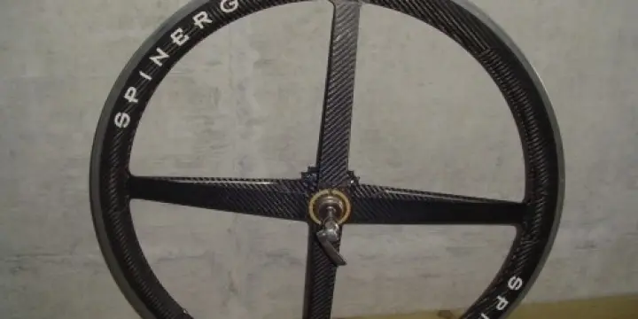 Paire de roues AV + AR Spinergy carbone 