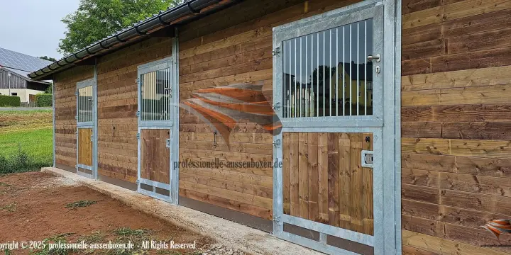Écuries & Boxes pour Chevaux - Abris et Paddocks