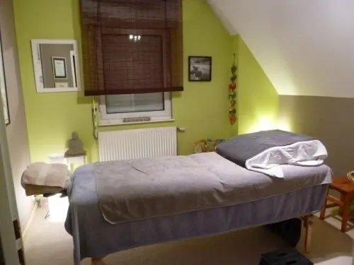 Jolie femme brune sexy  à lausanne