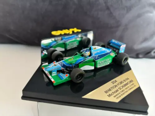 BOITE  F1 ONYX  1/43e à Onex