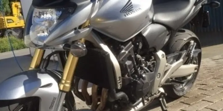 Honda hornet 600 abs