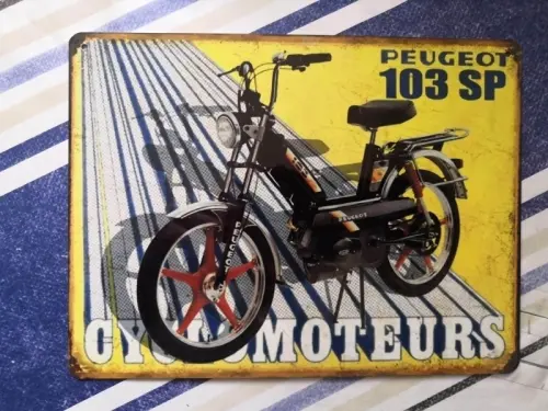 Plaque en métal mobylette Peugeot 103 sp à Vianne