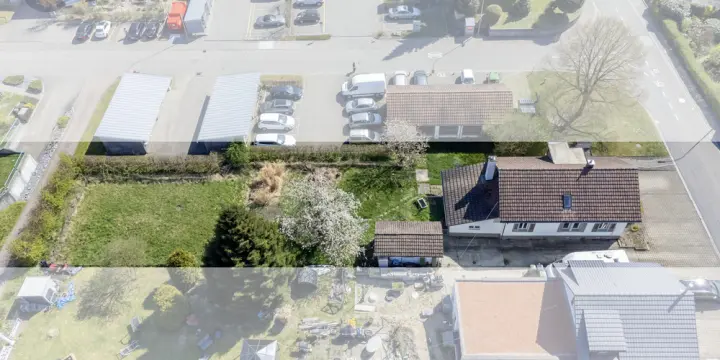 Gut unterhaltenes Einfamilienhaus mit Gartenparadies