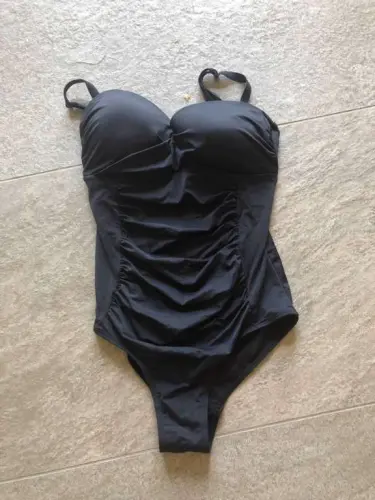 Maillot de bain noir taille 40 neuf à Nyon