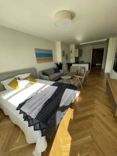 Très bel studio meublé à Champel à Genève