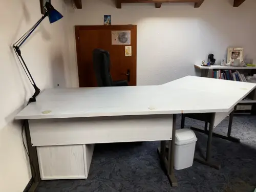 bureau + meuble tiroirs à Fully