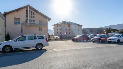 A LOUER  PLACES DE PARC EXTERIEURES A SALQUENEN - SIERRE à Salgesch