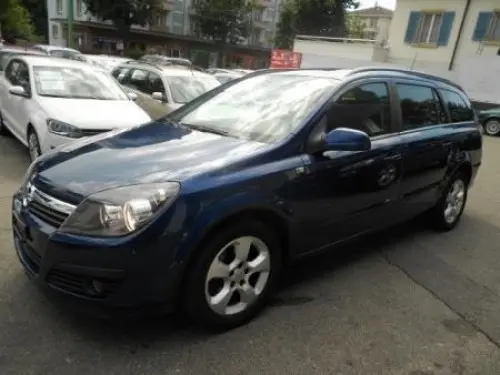Opel Astra 1.9 CDTi à Lausanne