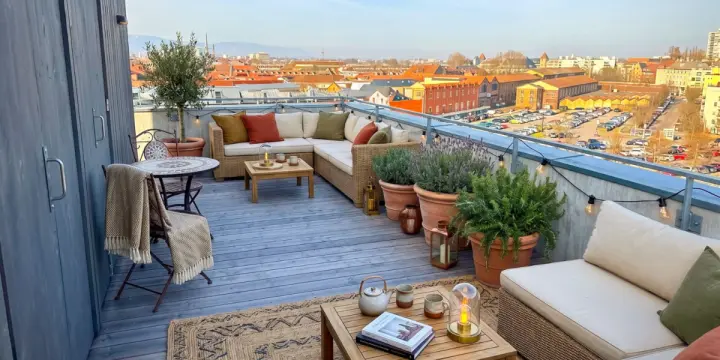 Loft-Penthouse et son Rooftop à 360°, à la frontière en France