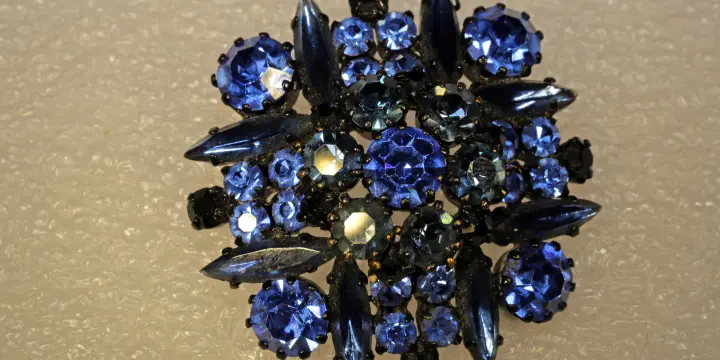 Broche lapis-lazuli