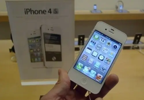 Apple iPhone 4S 64GB Blanc / Noir à Zurich