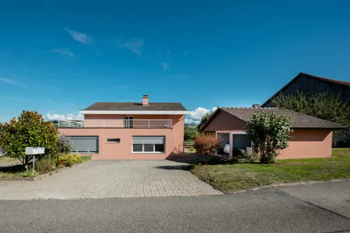 EXCLUSIVITE IMMO2Z: Villa individuelle de 6.5 pces avec appartement de rendement