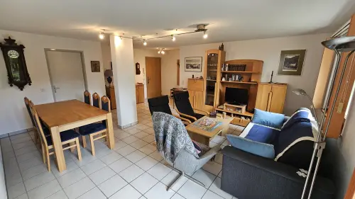 À vendre à 2 minutes de Delémont appartement 2.5 pces au rez-de-jardin