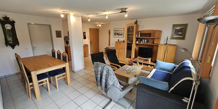À vendre à 2 minutes de Delémont appartement 2.5 pces au rez-de-jardin