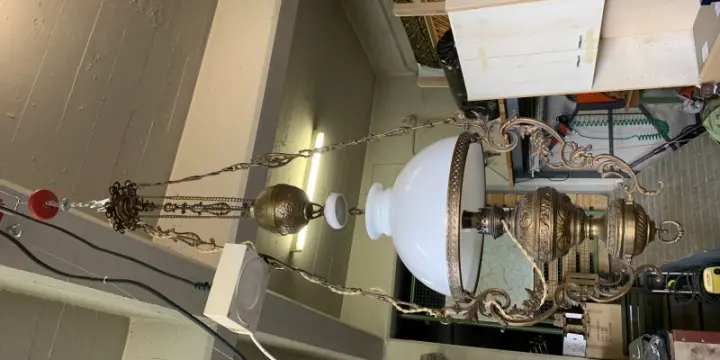 Lampe à pétrole électrifiée