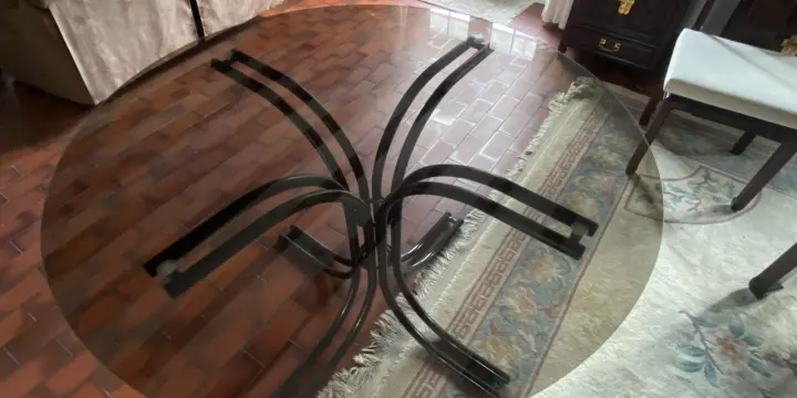 Table ronde en verre