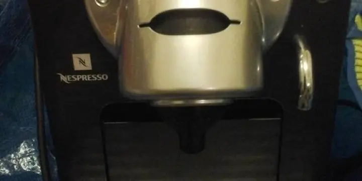 Gemini 100 pro Nespresso machine a cafe
